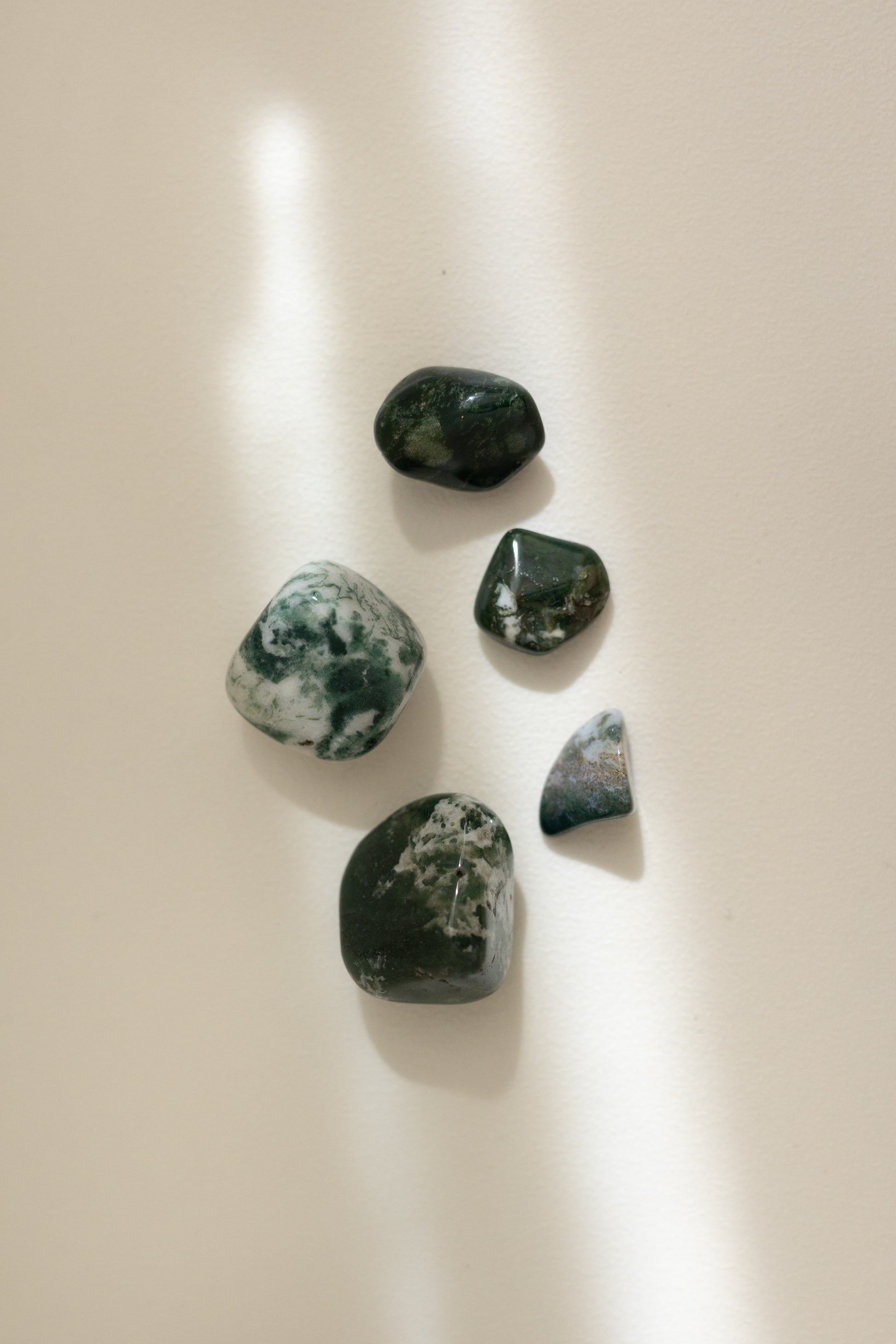 Moosachat Trommelstein